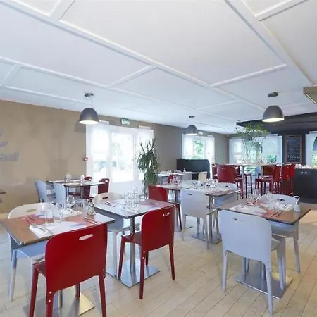 Hotel Campanile St Nicolas Lez Arras 2*
